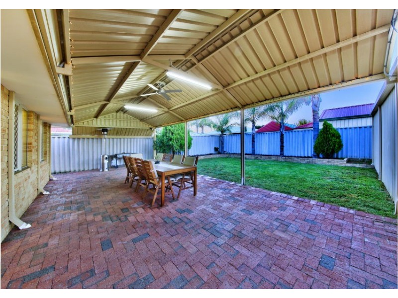 30 Borah Court, Caversham WA 6055