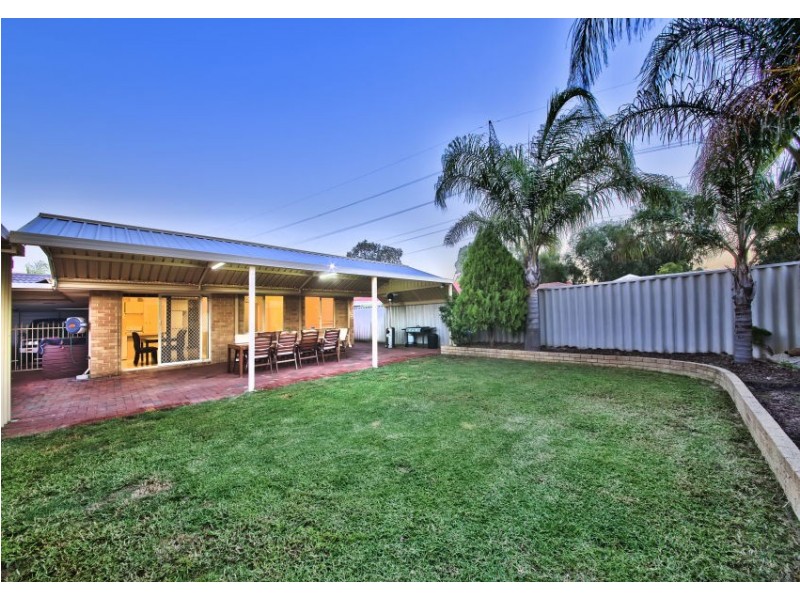 30 Borah Court, Caversham WA 6055