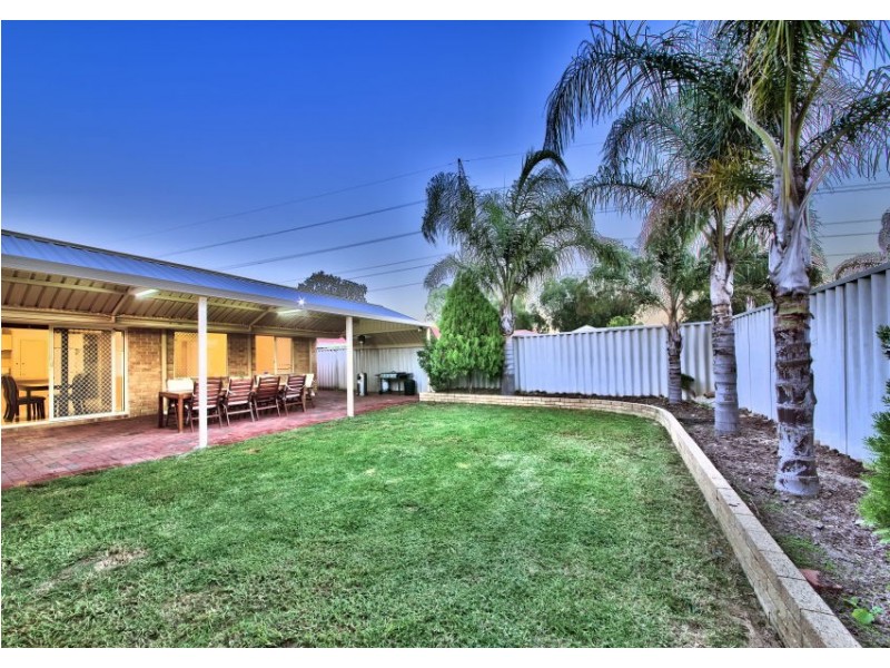 30 Borah Court, Caversham WA 6055