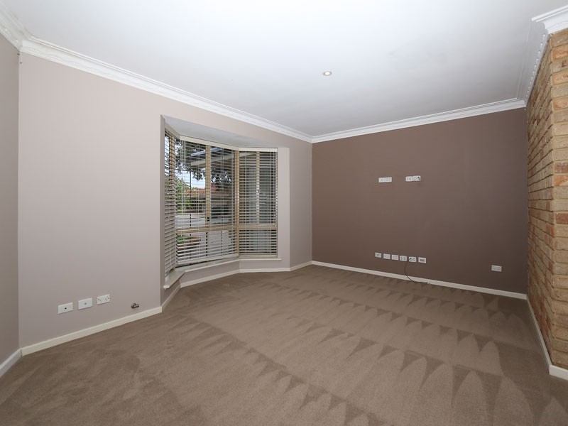 19 Satellite Retreat, Kiara WA 6054