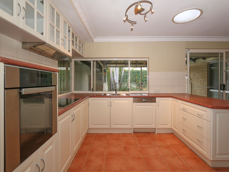 19 Satellite Retreat, Kiara WA 6054