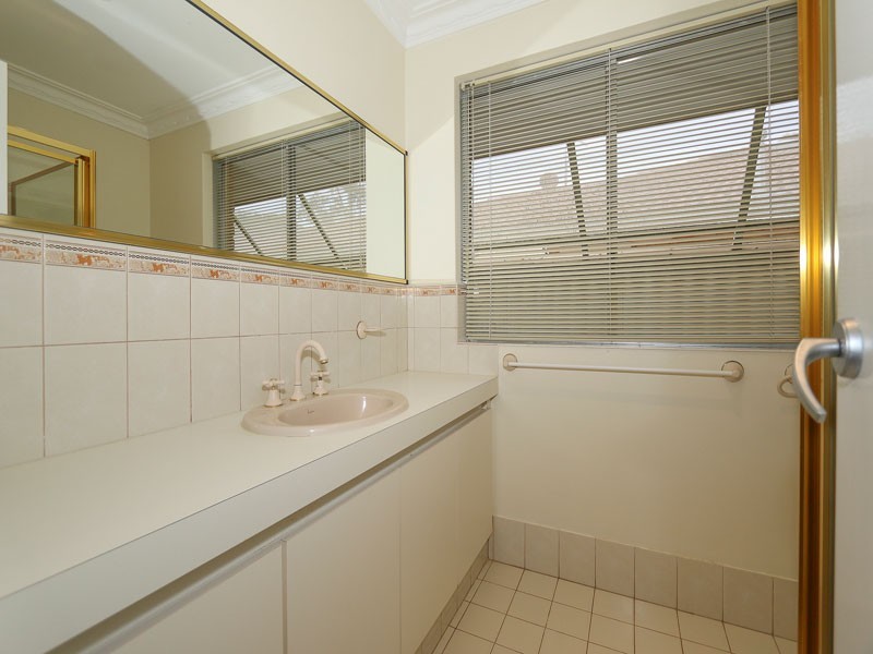 19 Satellite Retreat, Kiara WA 6054