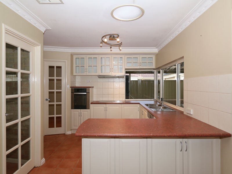 19 Satellite Retreat, Kiara WA 6054