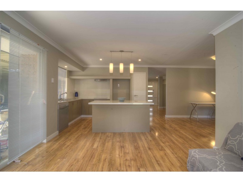 24 Williambury Drive, Yangebup WA 6164