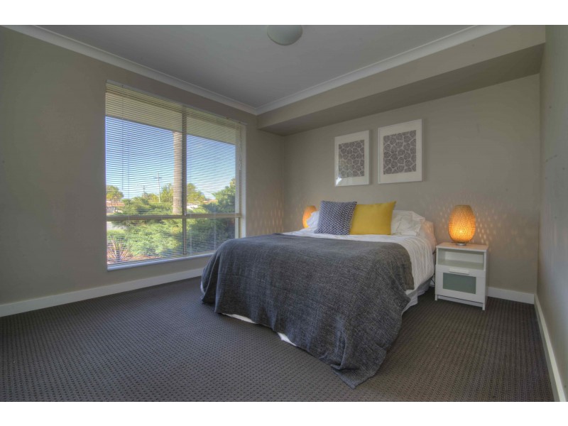 24 Williambury Drive, Yangebup WA 6164