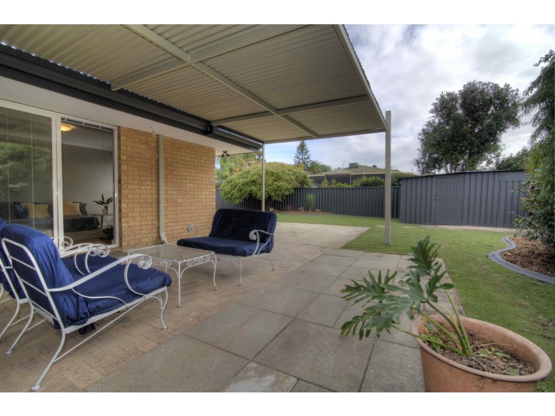 24 Williambury Drive, Yangebup WA 6164