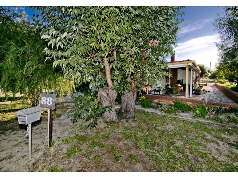 88 Broadway, Bassendean WA 6054