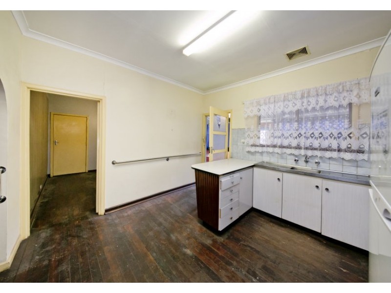 88 Broadway, Bassendean WA 6054