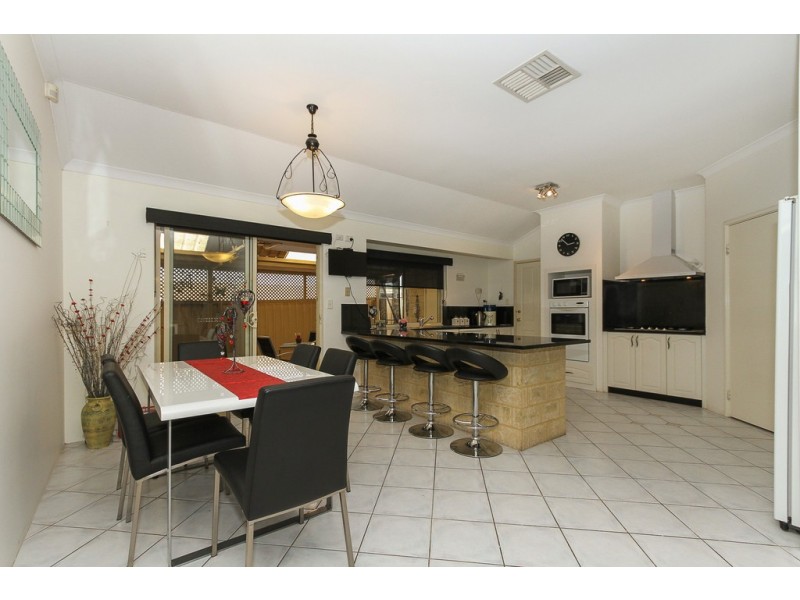 16 Kirby Court, Huntingdale WA 6110