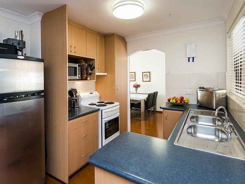 57 Greenway Ave, Thornlie WA 6108