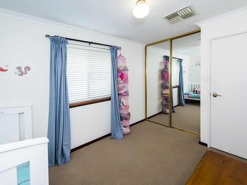 57 Greenway Ave, Thornlie WA 6108