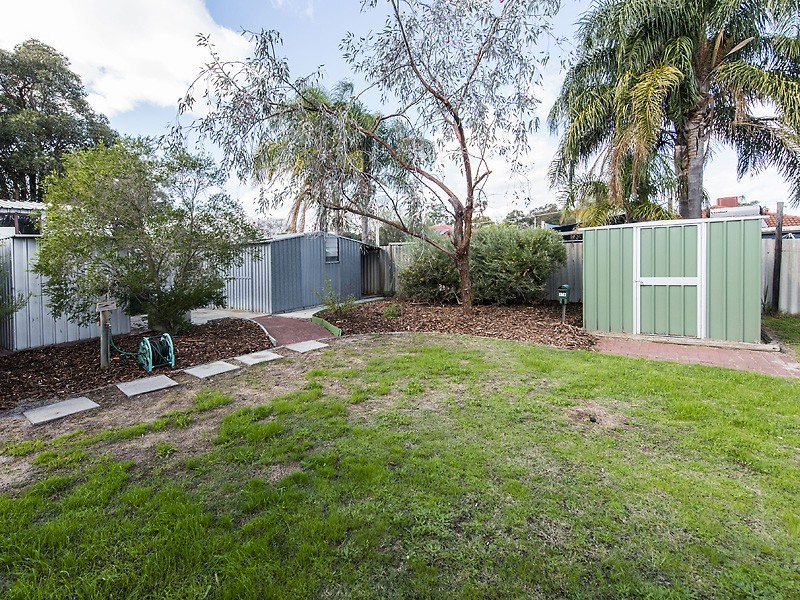 57 Greenway Ave, Thornlie WA 6108