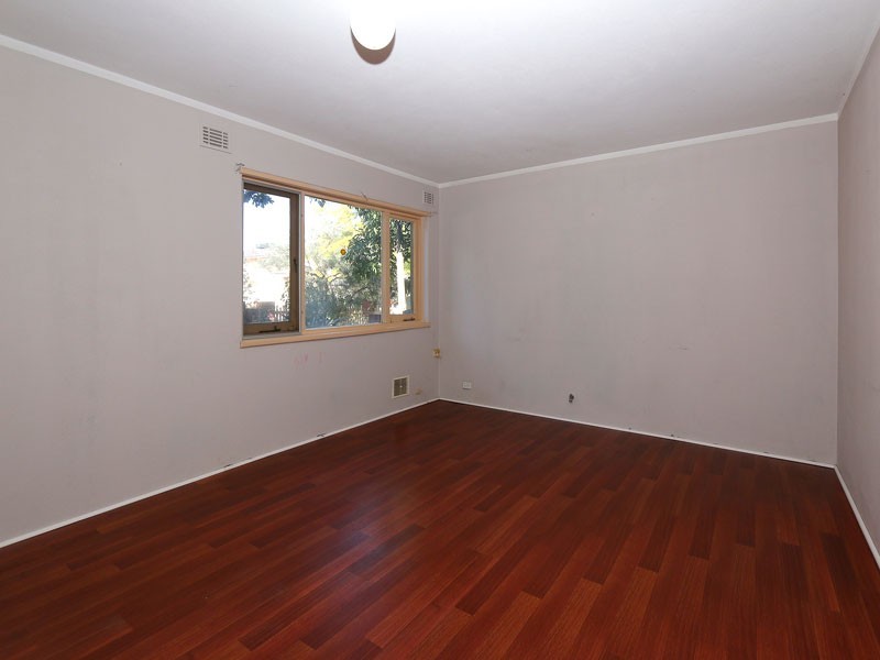 9 Cato Place, Lockridge WA 6054