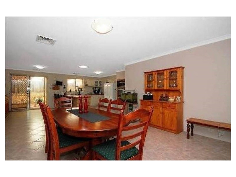 7 Cantrell Circuit, Landsdale WA 6065