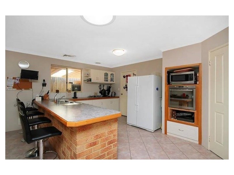 7 Cantrell Circuit, Landsdale WA 6065