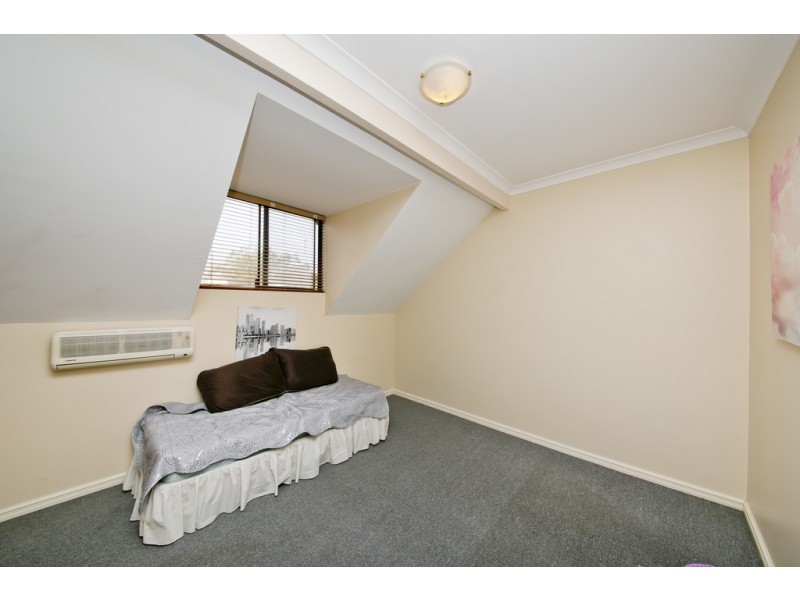 4a Maltarra Place, Nollamara WA 6061