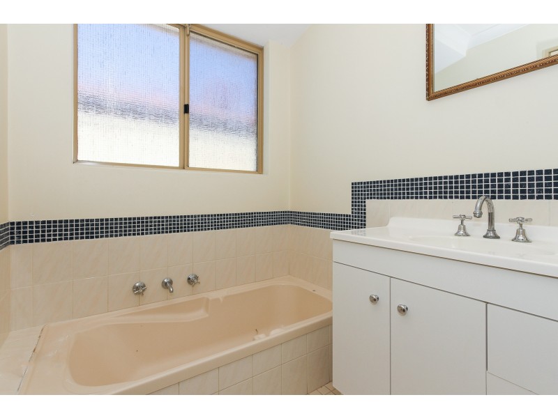 6 Lundy Cove, Kiara WA 6054