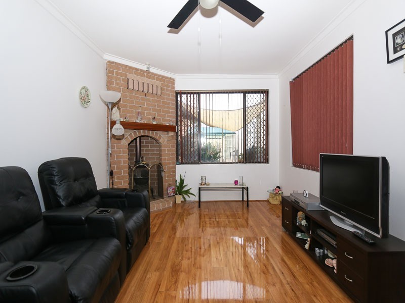 83 Greenway Avenue, Thornlie WA 6108