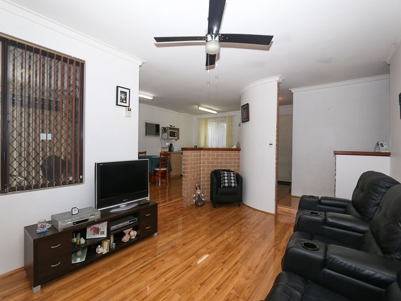 83 Greenway Avenue, Thornlie WA 6108