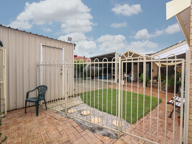 83 Greenway Avenue, Thornlie WA 6108