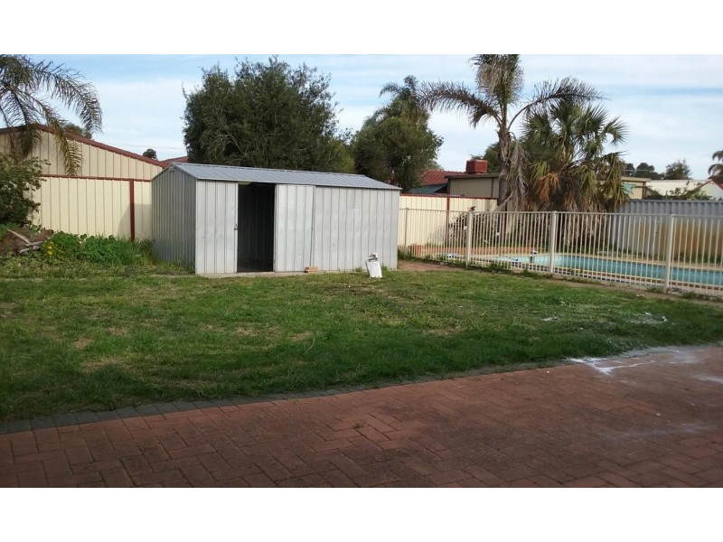 13 Danube Ave, Beechboro WA 6063