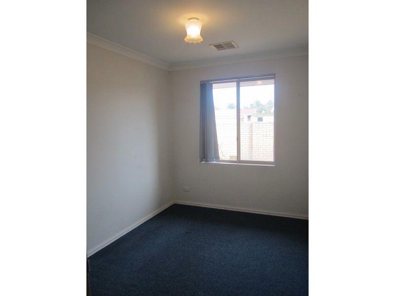 9/5 Flametree, Beechboro WA 6063