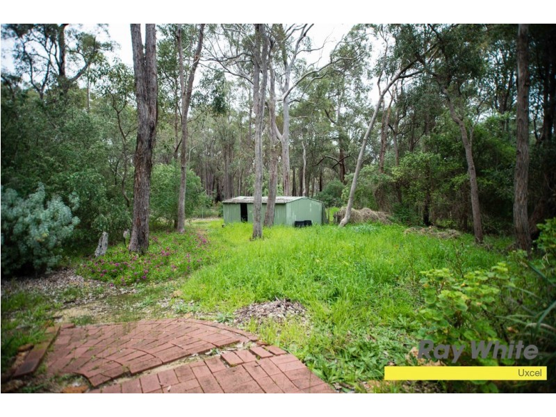 195 Eagle Street, Mundaring WA 6073