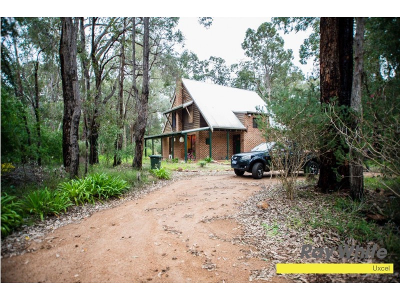 195 Eagle Street, Mundaring WA 6073