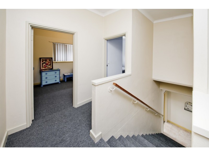 4/3 Derrington Crescent, Balga WA 6061