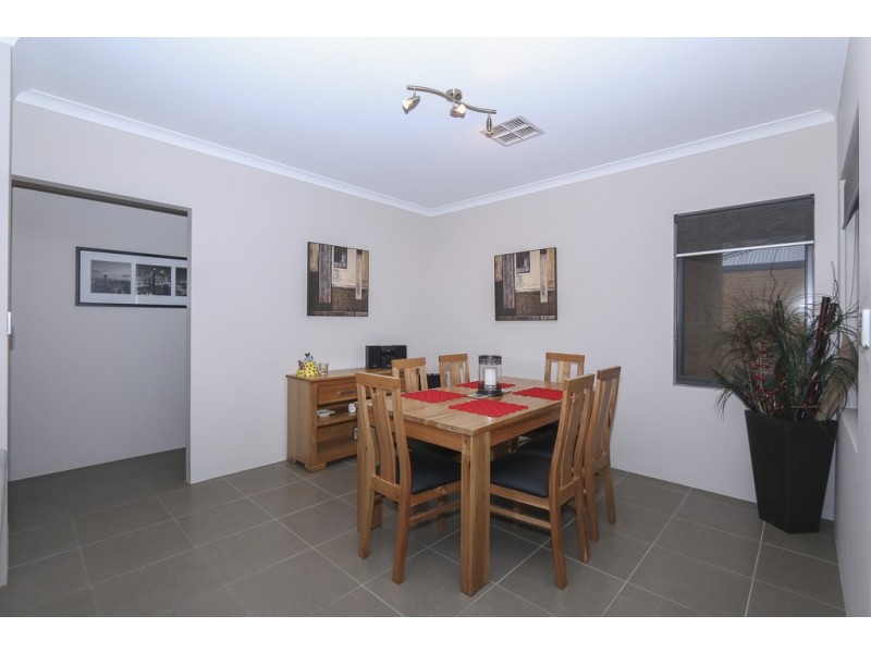 71 Yellowwood Avenue, Piara Waters WA 6112