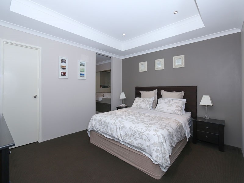 71 Yellowwood Avenue, Piara Waters WA 6112