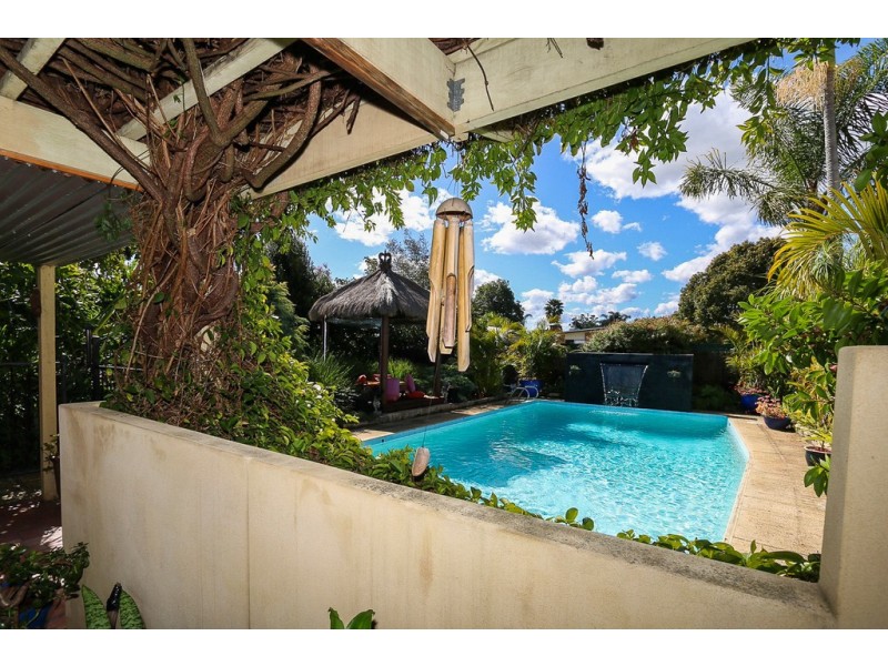 6 Fairset Street, Thornlie WA 6108