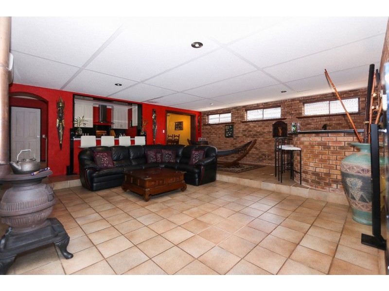 6 Fairset Street, Thornlie WA 6108