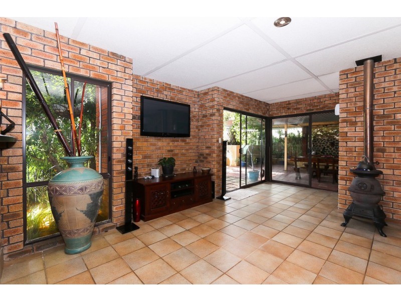 6 Fairset Street, Thornlie WA 6108