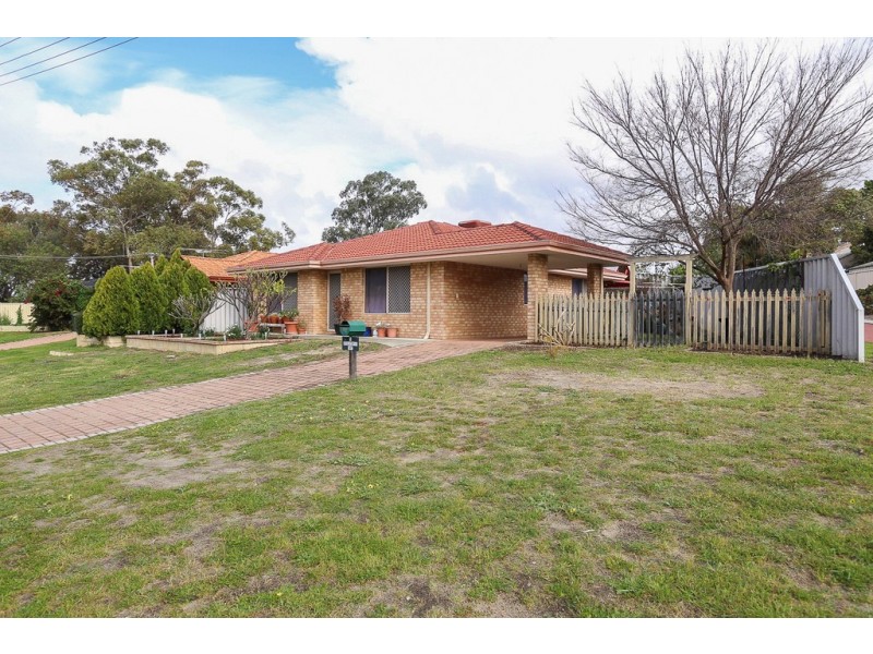 1 Gillespie Crt, Lockridge WA 6054