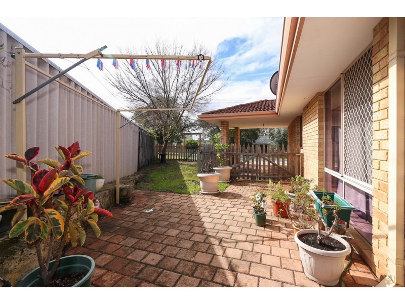 1 Gillespie Crt, Lockridge WA 6054