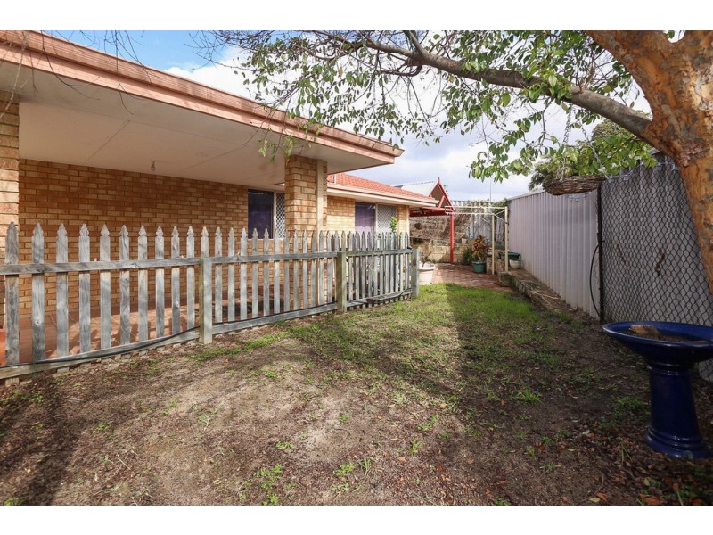 1 Gillespie Crt, Lockridge WA 6054