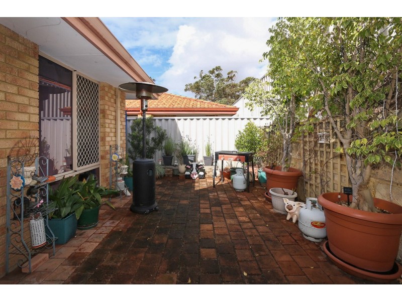 1 Gillespie Crt, Lockridge WA 6054