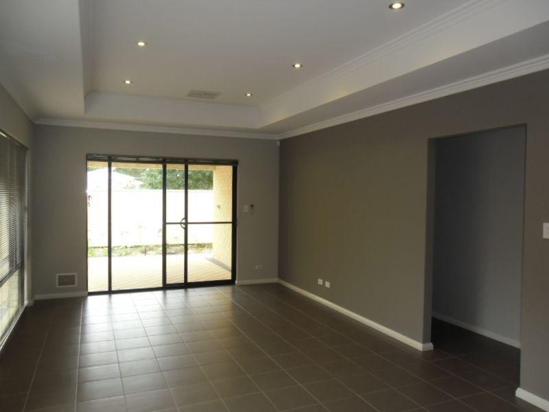 15 Finchley Crescent, Balga WA 6061