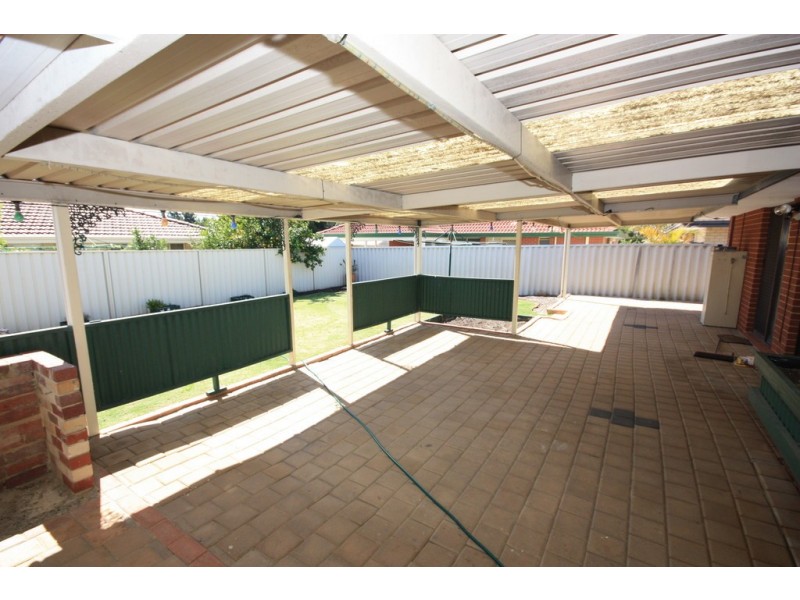 19 Borah Court, Caversham WA 6055