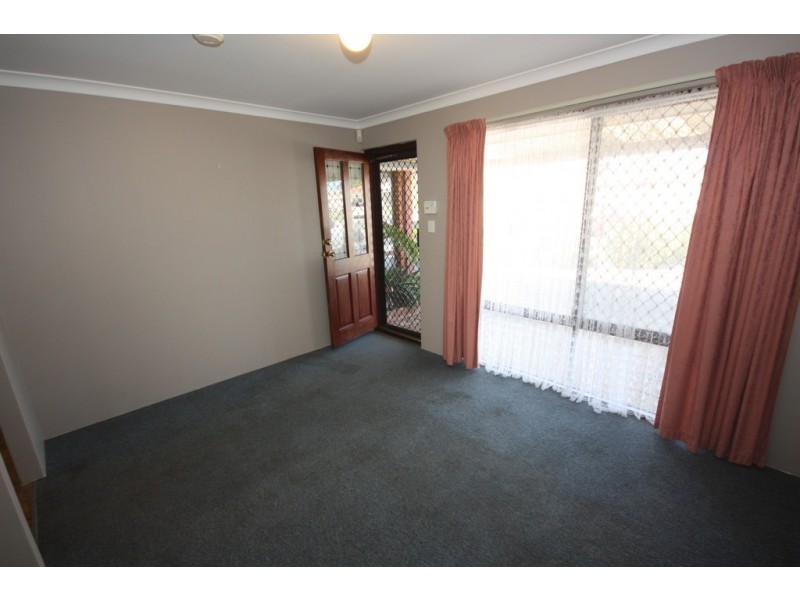 19 Borah Court, Caversham WA 6055