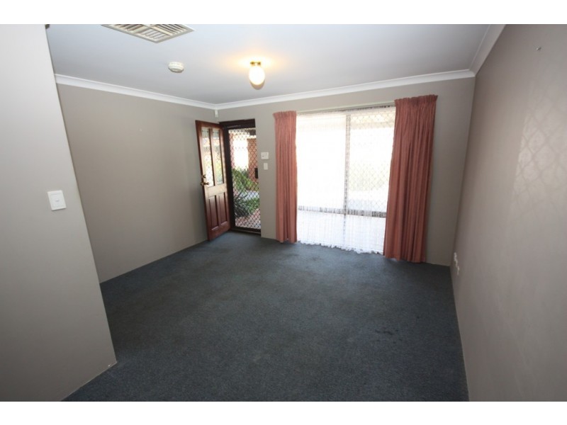 19 Borah Court, Caversham WA 6055