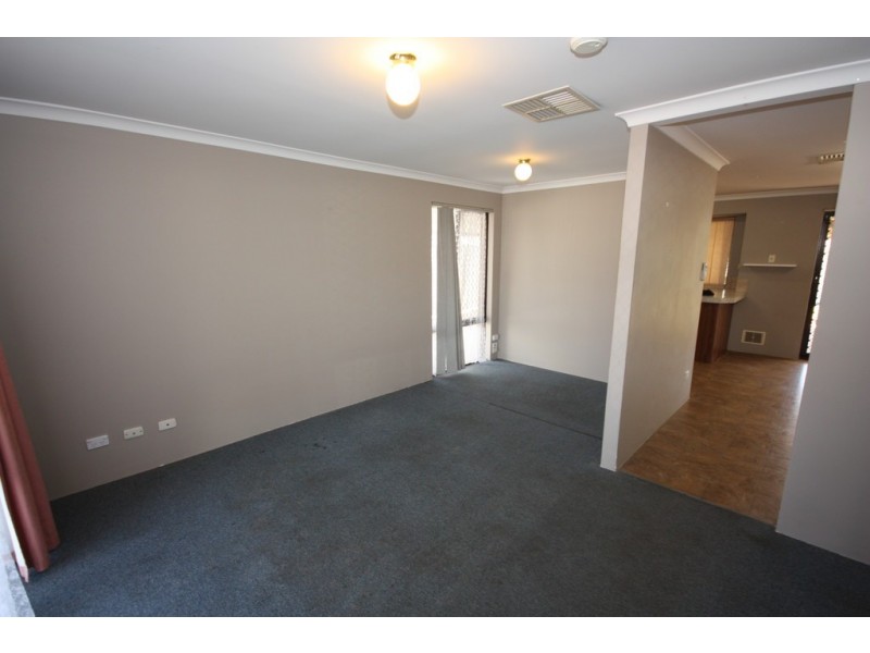 19 Borah Court, Caversham WA 6055