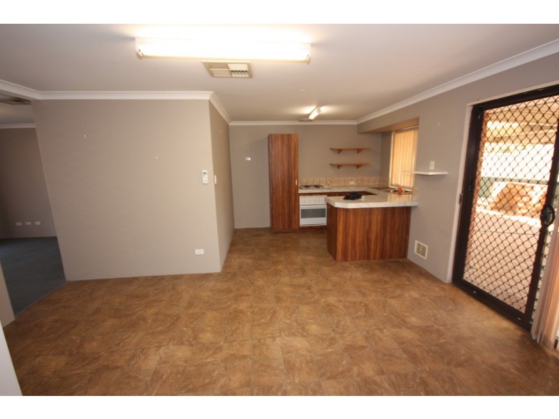 19 Borah Court, Caversham WA 6055