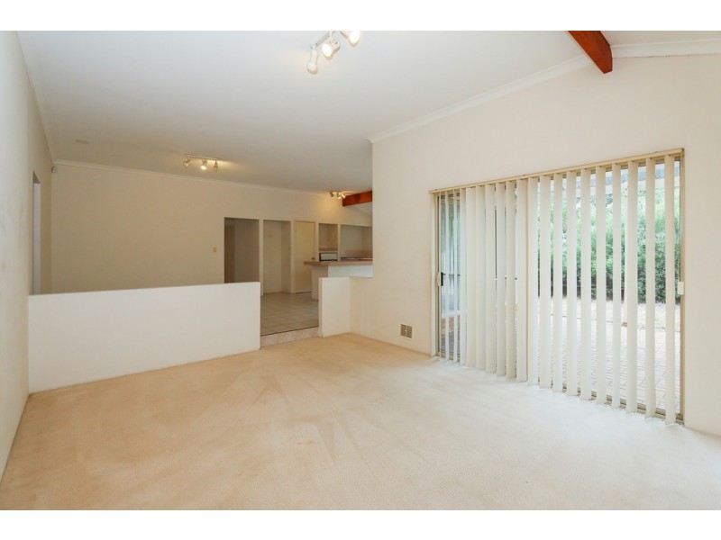 6 Lucy Lane, Currambine WA 6028