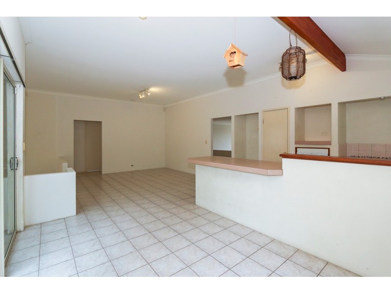 6 Lucy Lane, Currambine WA 6028