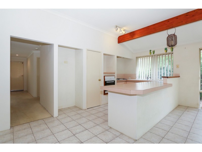6 Lucy Lane, Currambine WA 6028