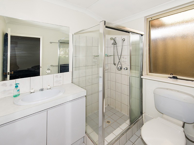 6 Exmouth Place, Thornlie WA 6108