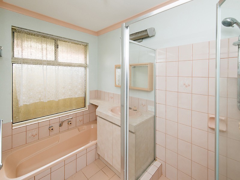 6 Exmouth Place, Thornlie WA 6108