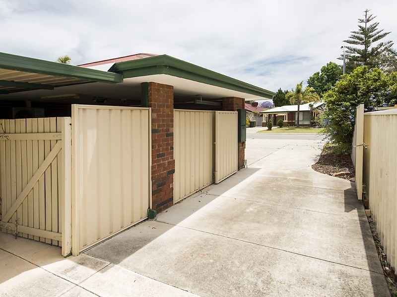 6 Exmouth Place, Thornlie WA 6108